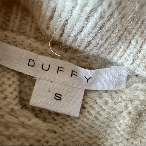 DUFFY Merino Wool Alpaca Cream Turtleneck Sweater Small Cozy Apres Ski Winter - Picture 2 of 6